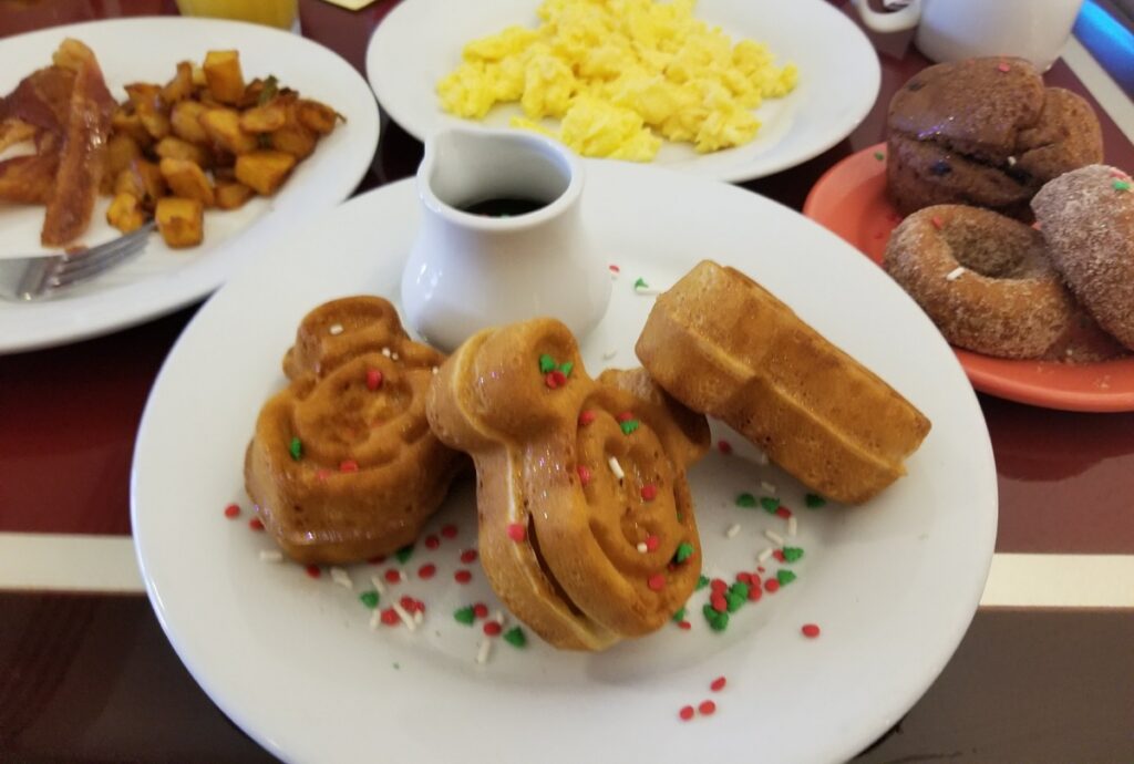 Dining at Walt Disney World with the Disney Dining Plan Dining at Walt Disney World with the Disney Dining Plan
