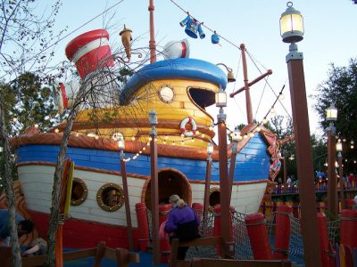 Donald's Boat - Extinct Disney World Donald's Boat - Extinct Disney World