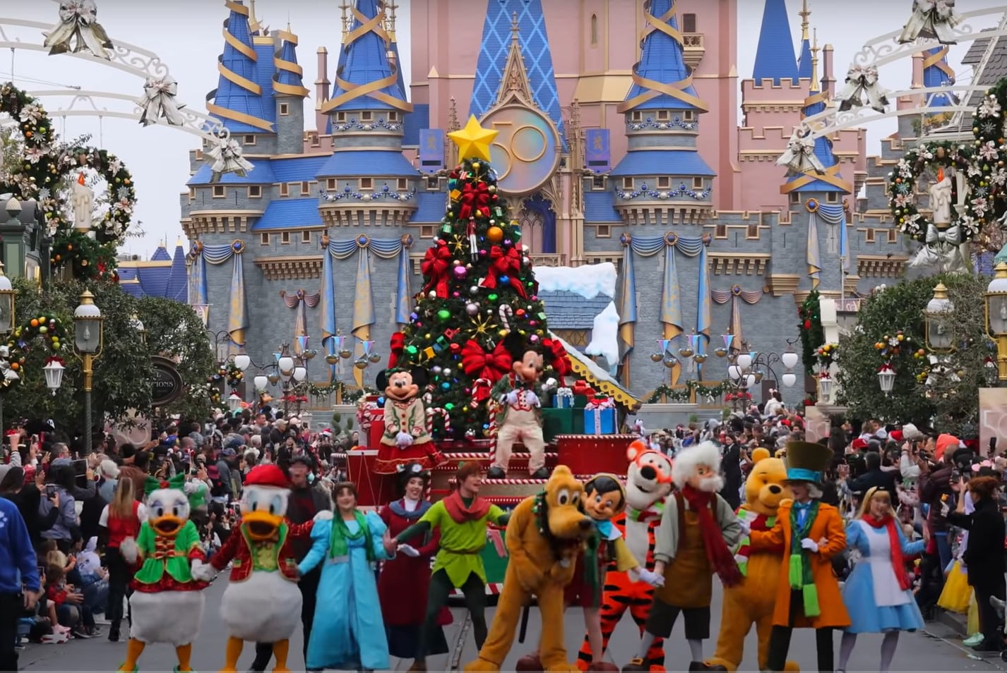Mickey’s Once Upon a Christmastime Parade