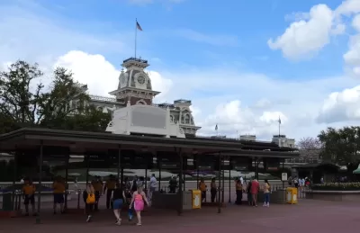 disney world hours 2026
