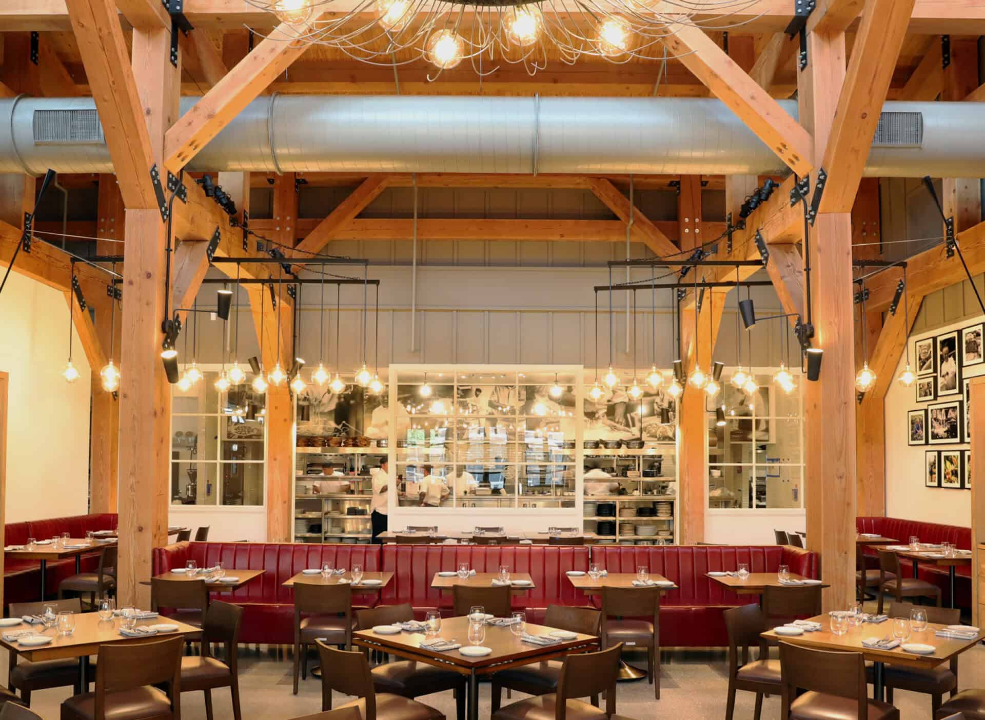 Wolfgang Puck Bar and Grill closing